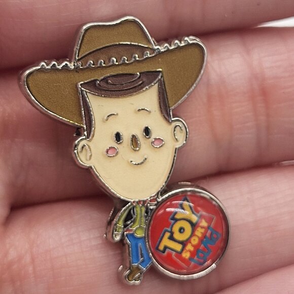 Disney Pixar Toy Story Land Woody Trading Pin - Picture 5 of 5